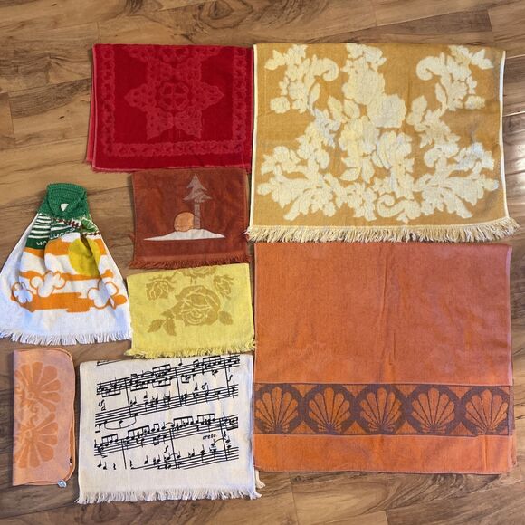 VTG Bath Hand Towel Lot Colorful Fringe Sculpted Floral Cannon
